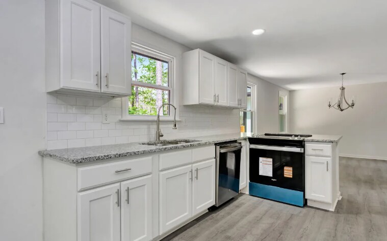 Building Photo - 12680 Donna Dr