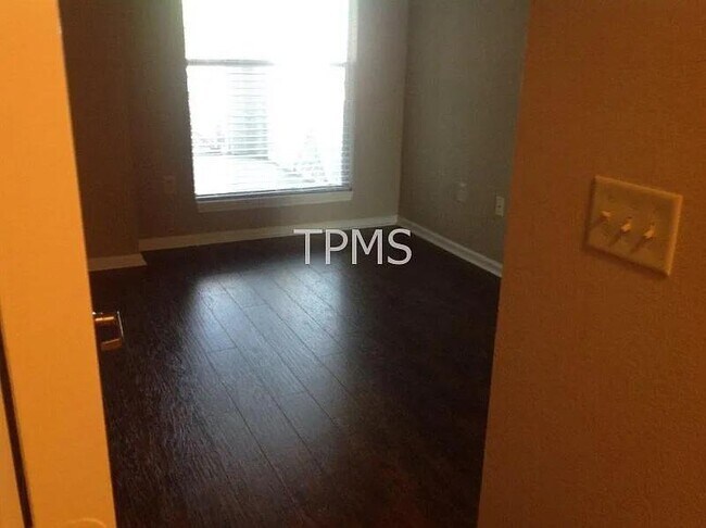 Building Photo - 11702 Heritage Estates Ave