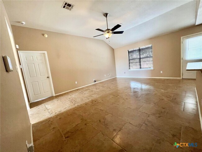 Building Photo - 2907 Wesley Dr
