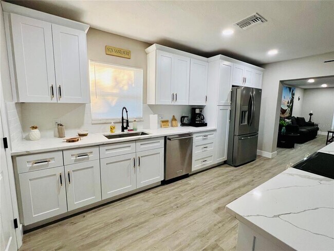 Building Photo - 10341 Kumquat Ln