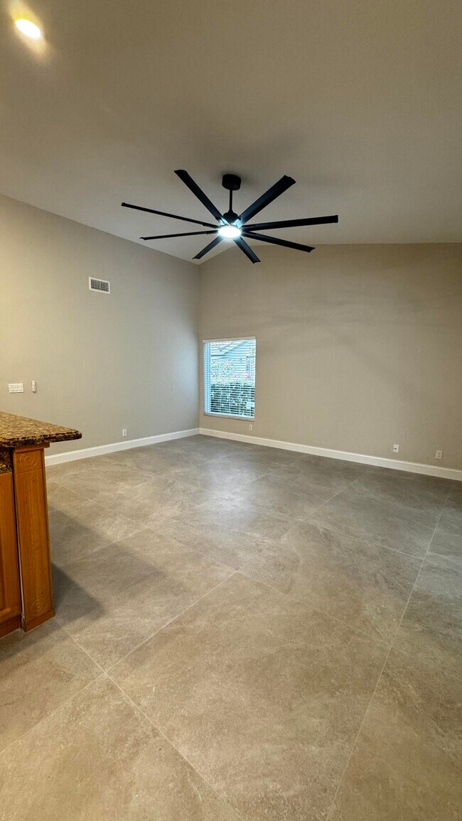 Building Photo - 11822 Island Lakes Ln
