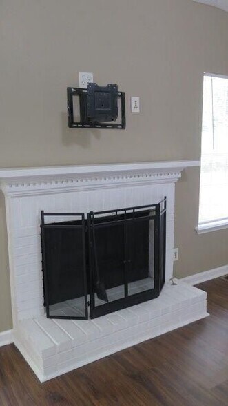 Building Photo - 944 Aspen Dr