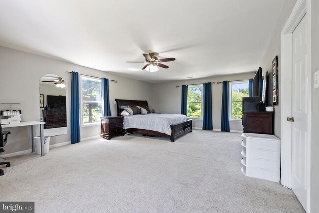 Building Photo - 4301 Mountain View Dr