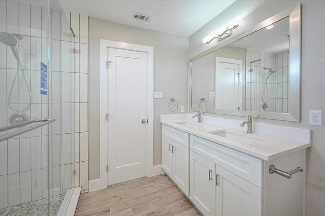 Building Photo - 13617 Coomer Path