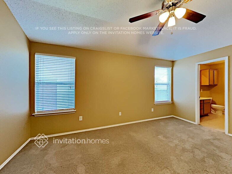 Building Photo - 2720 Briscoe Dr
