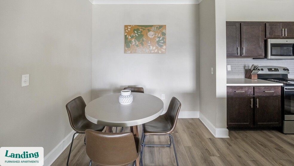 Building Photo - 195 N Creek Dr