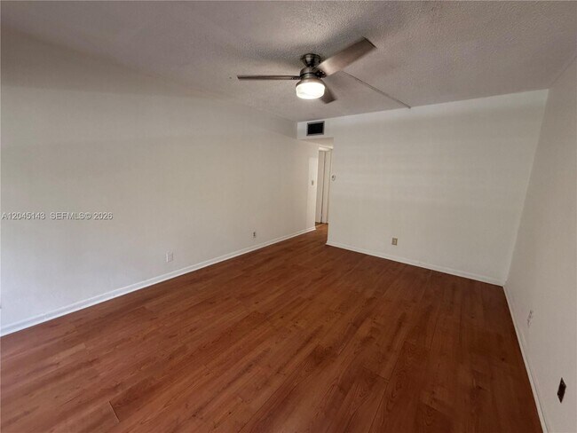 Building Photo - 3301 Spanish Moss Terrace