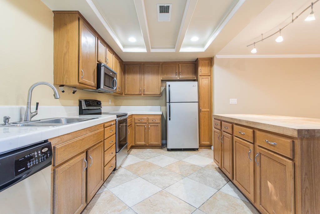 Building Photo - 22133 James Alan Cir