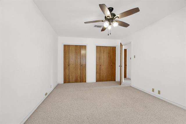 Building Photo - 924 W Kiowa Dr