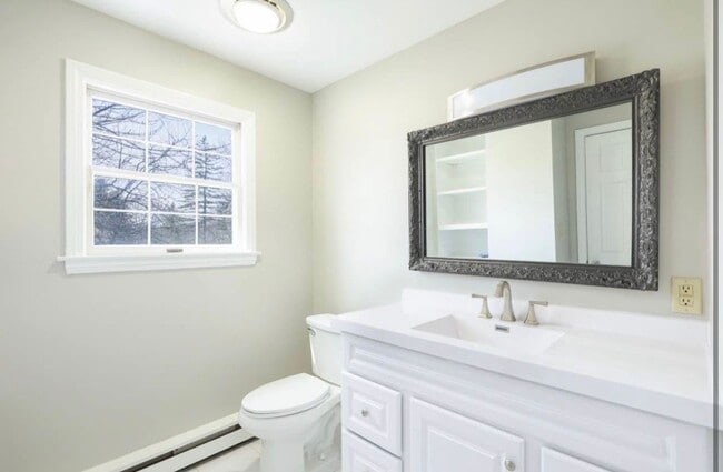 Building Photo - The Space You’ve Been Waiting For — 4 Beds, 2.5 Baths in Saginaw Township