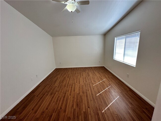 Building Photo - 5290 Panguitch Dr