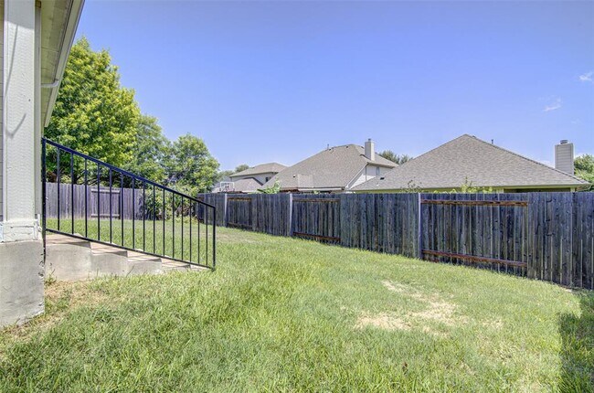 Building Photo - 1610 Greenside Dr