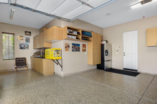 Building Photo - 48532 Bighorn Dr