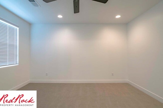 Building Photo - 6 Month Lease! 3 Bedroom Townhome in Washington Fields with Community Pool