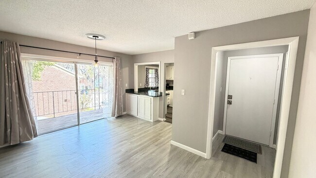Building Photo - Timeless Charm Meets Modern Living — A 2BD/2BA Casselberry Gem You’ll Fall In Love With! WASHER &...