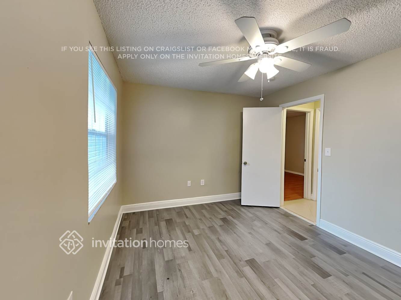 Building Photo - 10025 SW 139th Pl