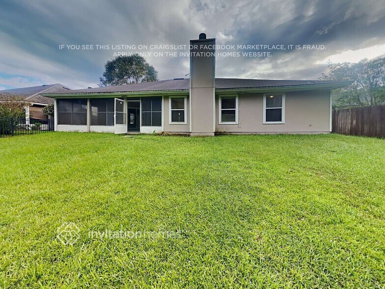 Building Photo - 523 Charles Pinckney St