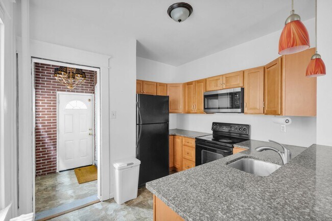 Building Photo - Spacious 3BR Allentown Gem – Comfort & Con...