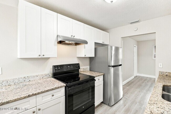 Building Photo - 6790 Tinkerbell Ln