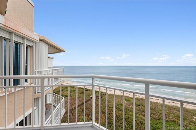 Building Photo - 3870 N Hwy A1A