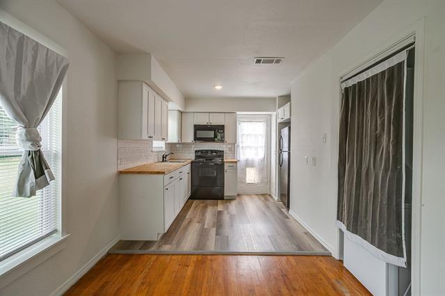 Building Photo - 6521 Six J Ct
