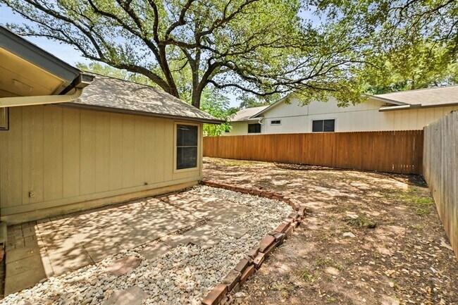 Building Photo - 7403 Dallas Dr
