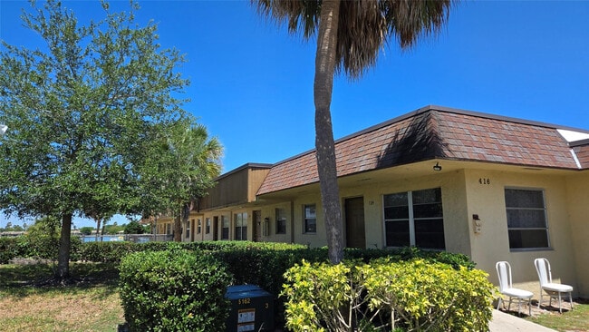 Building Photo - 416 Lakeside Dr