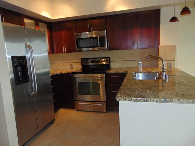 Building Photo - Luxurious and Spacious Ballard 1 Bedroom C...