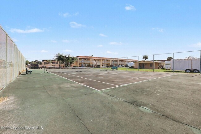 Building Photo - 2135 N Courtenay Pkwy