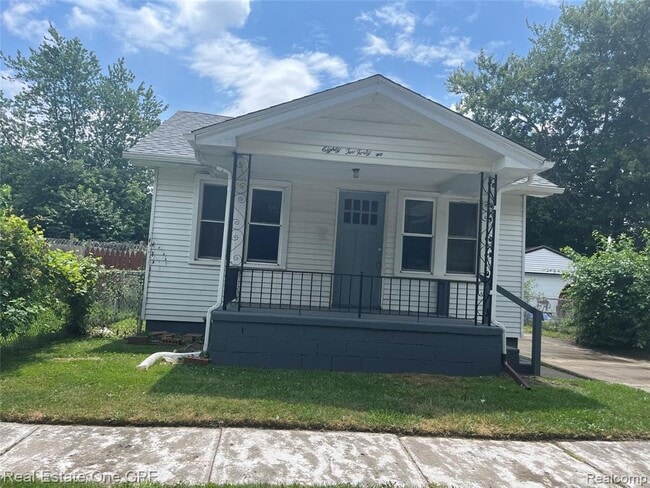 Building Photo - 8242 Maxwell Ave