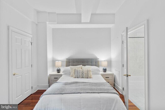 Building Photo - 1500 Chestnut St