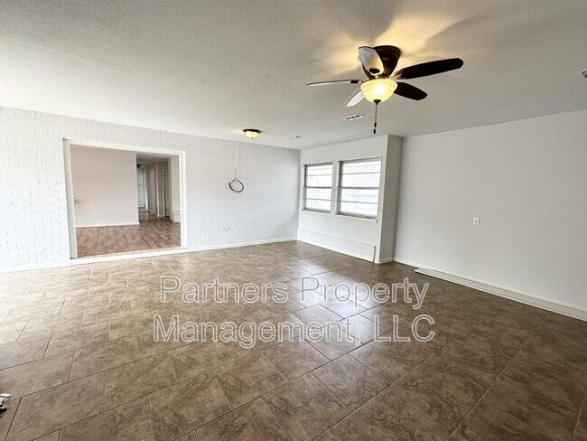 Building Photo - 14171 Wolf Dr