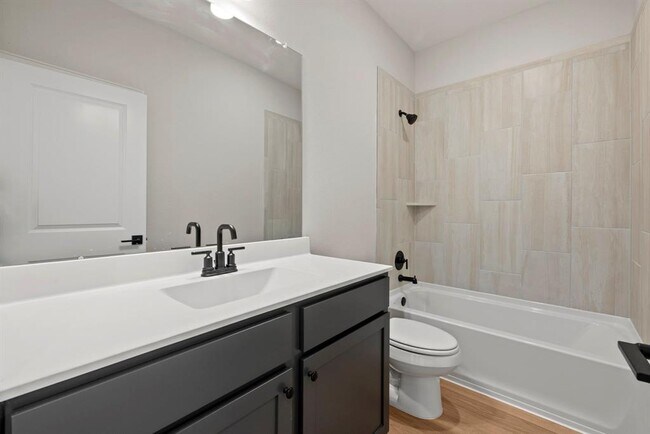 Building Photo - 3121 Banyan Dr