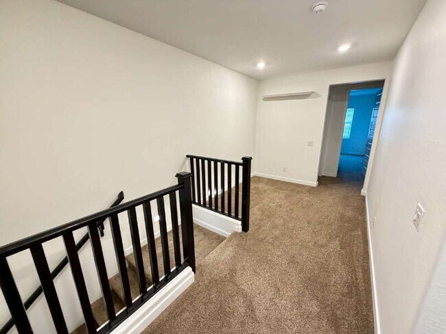 Building Photo - 4077 S Sabrina Dr