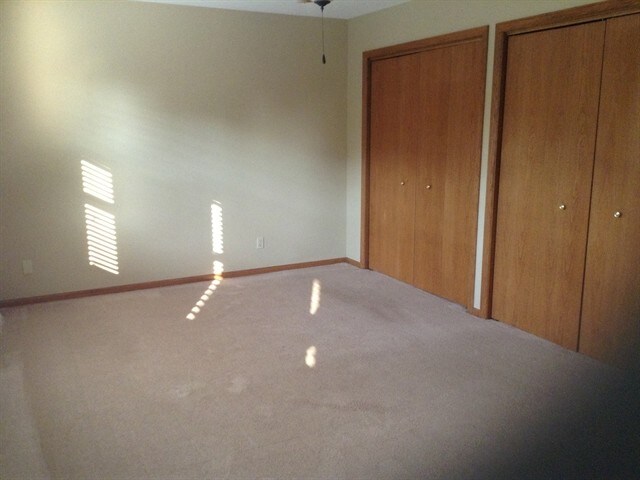 Building Photo - 430 E Clancy St