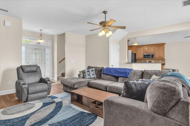 Building Photo - 38 Castle Bay Dr