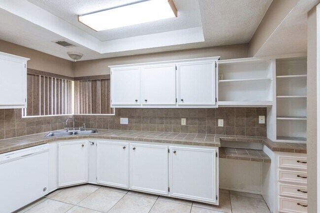 Building Photo - 17423 Baronshire Dr