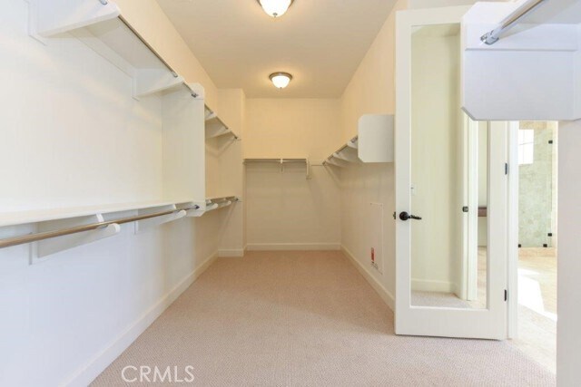 Building Photo - 8 Last Bloom