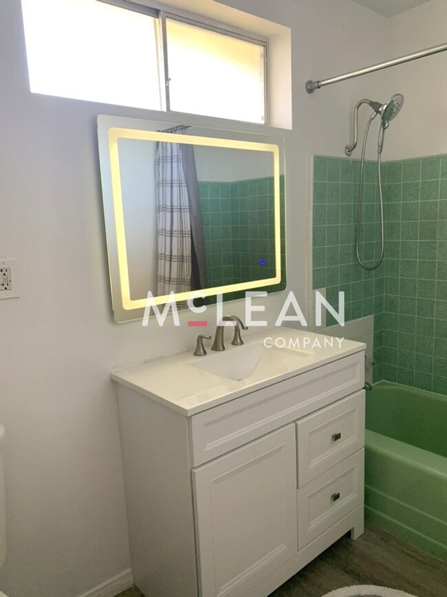 Building Photo - Two Bedroom Condo