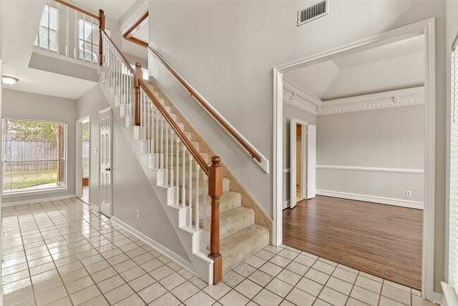 Building Photo - 15014 Lantern Creek Ln