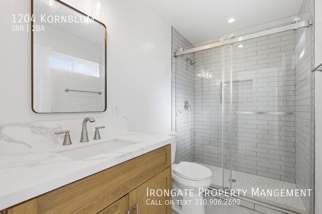 Building Photo - 1204 Kornblum-