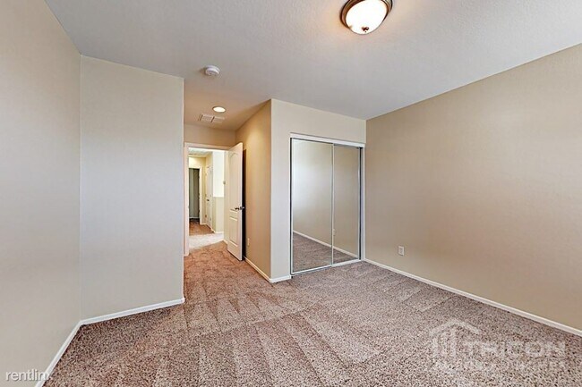 Building Photo - 4376 E Selena Dr