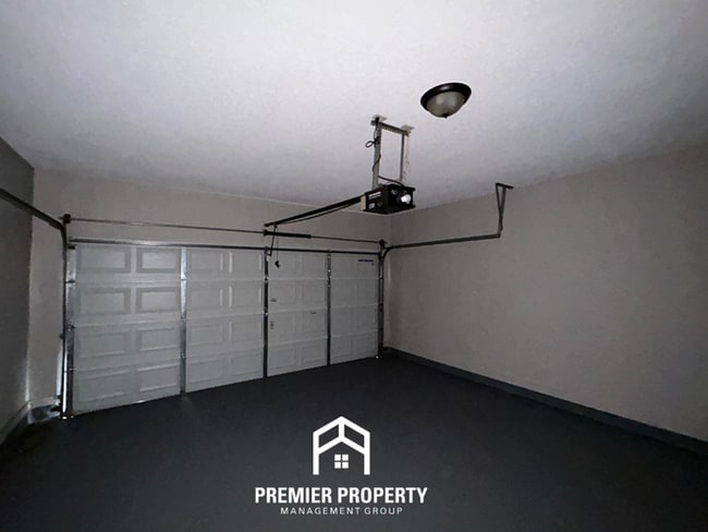 Building Photo - 3932 Gavick Cove