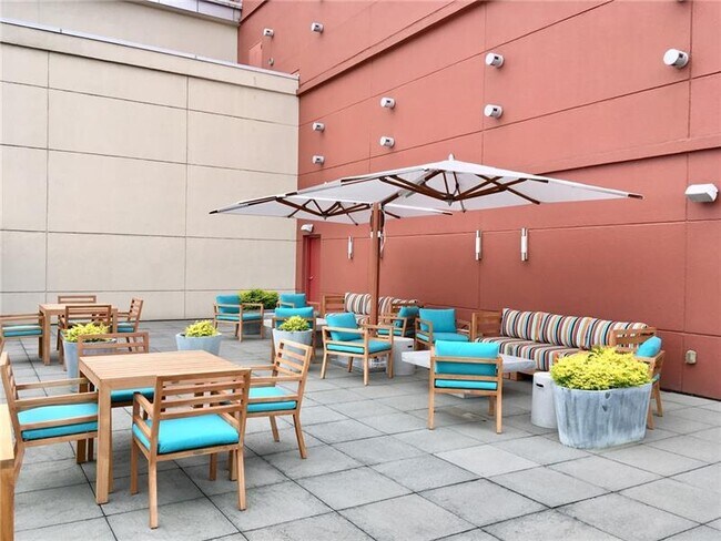 Building Photo - 4561 Olde Perimeter Way