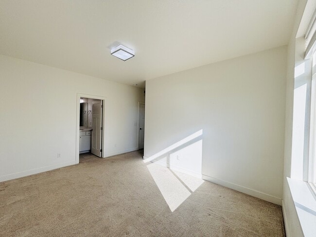 Building Photo - 3883 Komenda Ct