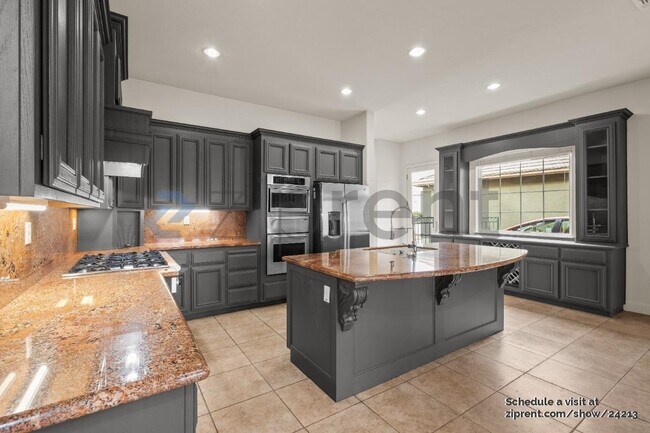 Building Photo - 9208 Hallmark Pl