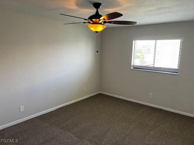 Building Photo - 4528 SE 5th Pl