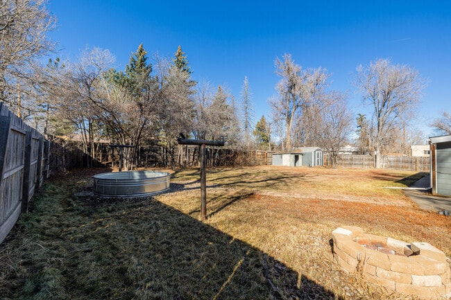Building Photo - 565 Saulsbury St