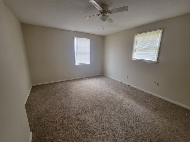 Building Photo - 308 Shellnut Ave