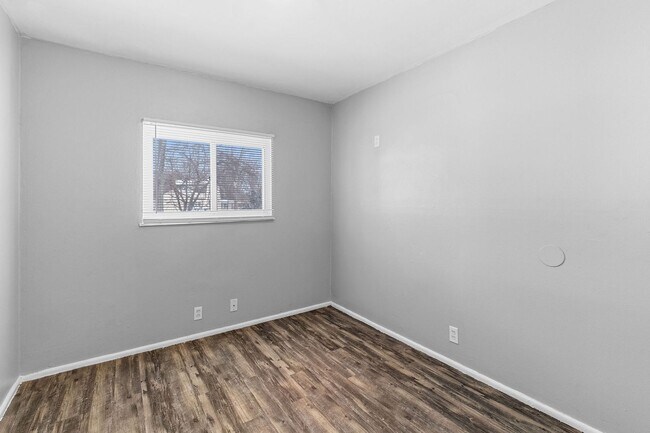 Building Photo - 8433 1st St